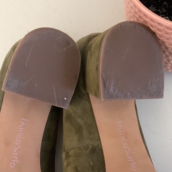Franco Sarto ‘Callan’ Pointed Toe Pump green suede leather EUC - Picture 7 of 16